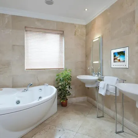 Luxury Center Penthouse - Location Apartman Galway